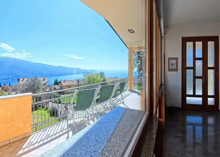 Arianna View With Pool